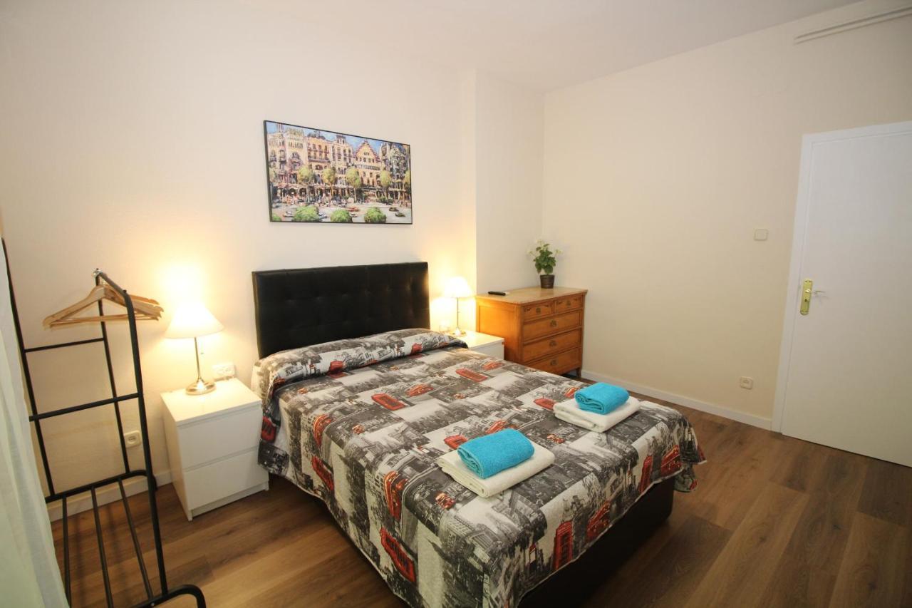 Urgel Habitaciones Barcelona Eksteriør billede