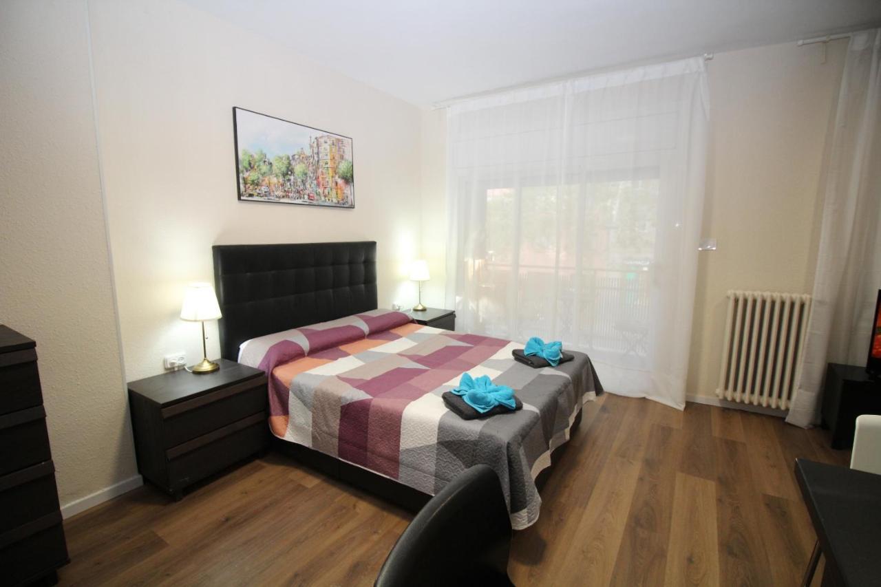 Urgel Habitaciones Barcelona Eksteriør billede