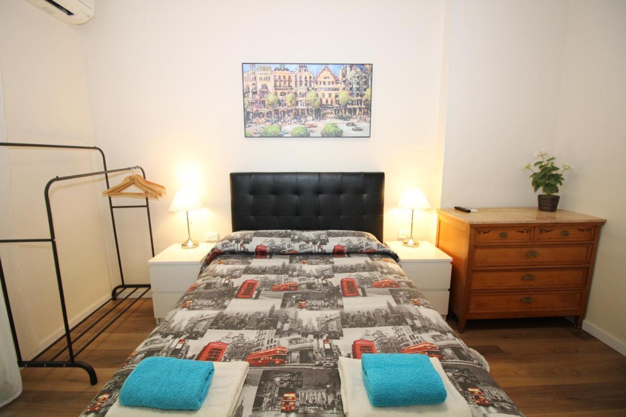 Urgel Habitaciones Barcelona Eksteriør billede