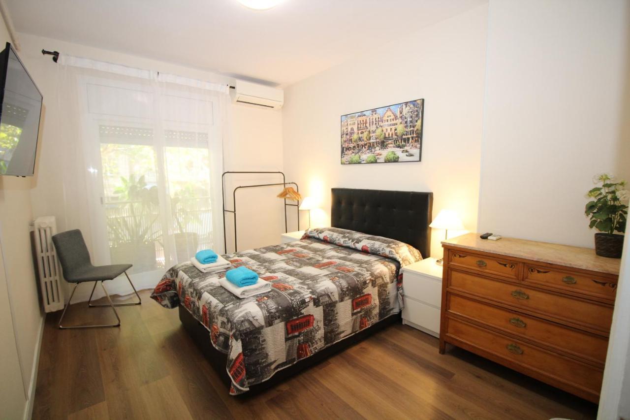 Urgel Habitaciones Barcelona Eksteriør billede